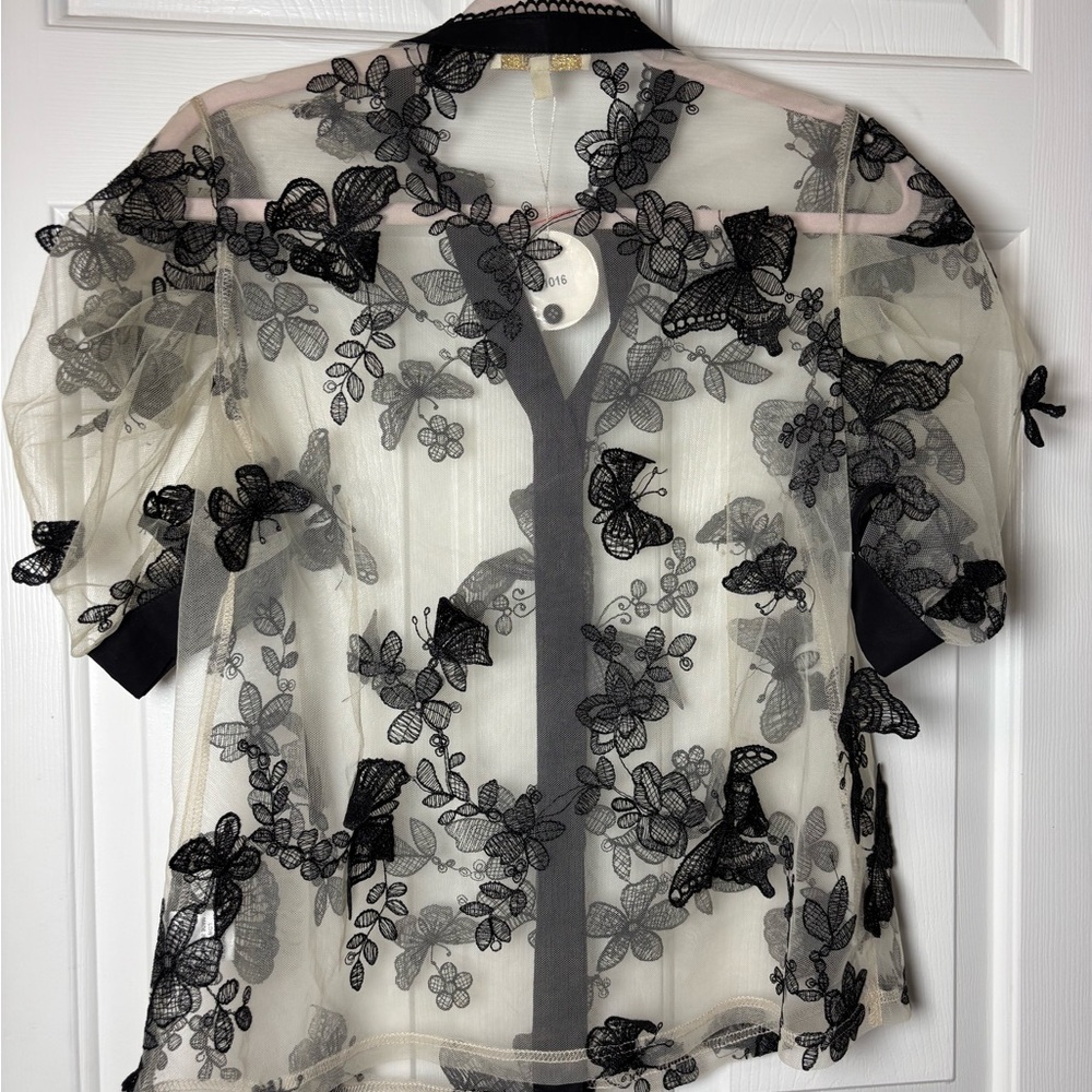 Black  3D butterfly and floral embroidery puffy sleeves